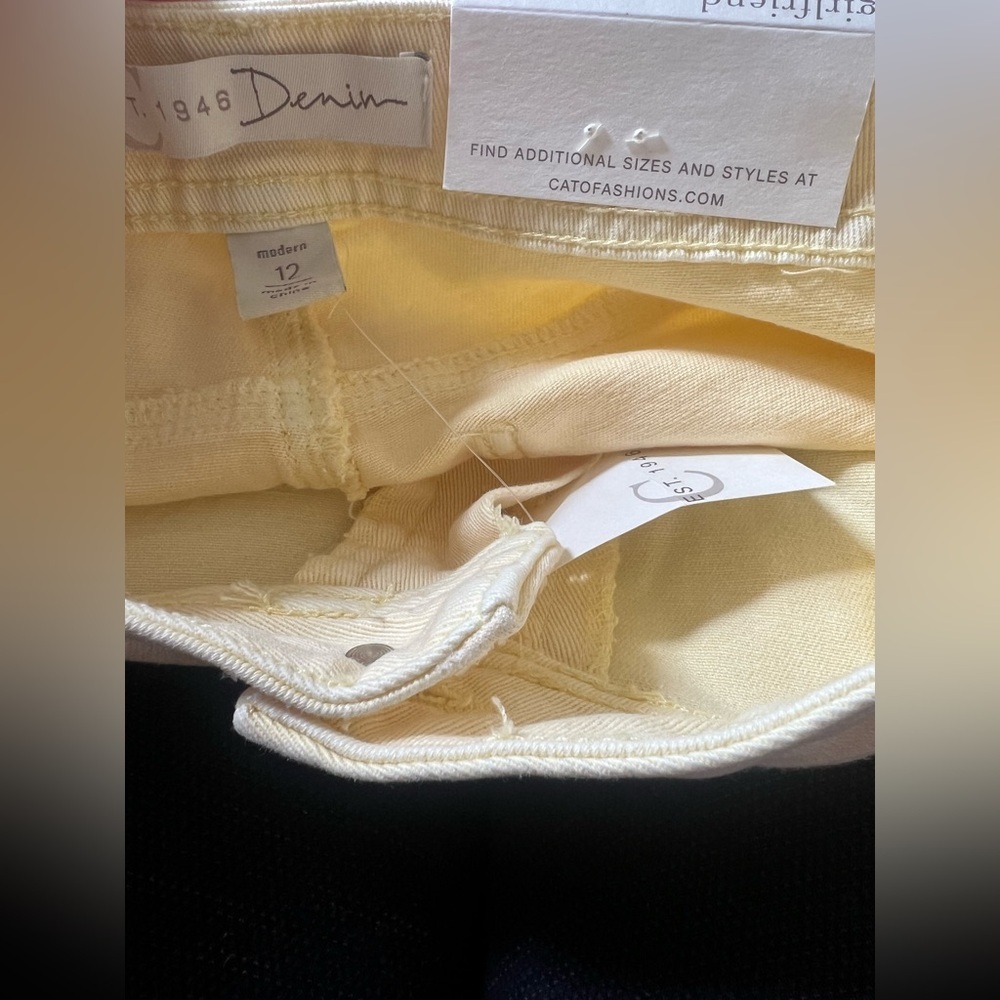 Cato Est. 1946 Denim Modern Ankle Distressed Girlfriend Jeans Yellow Size 12 NWT - Picture 5 of 5